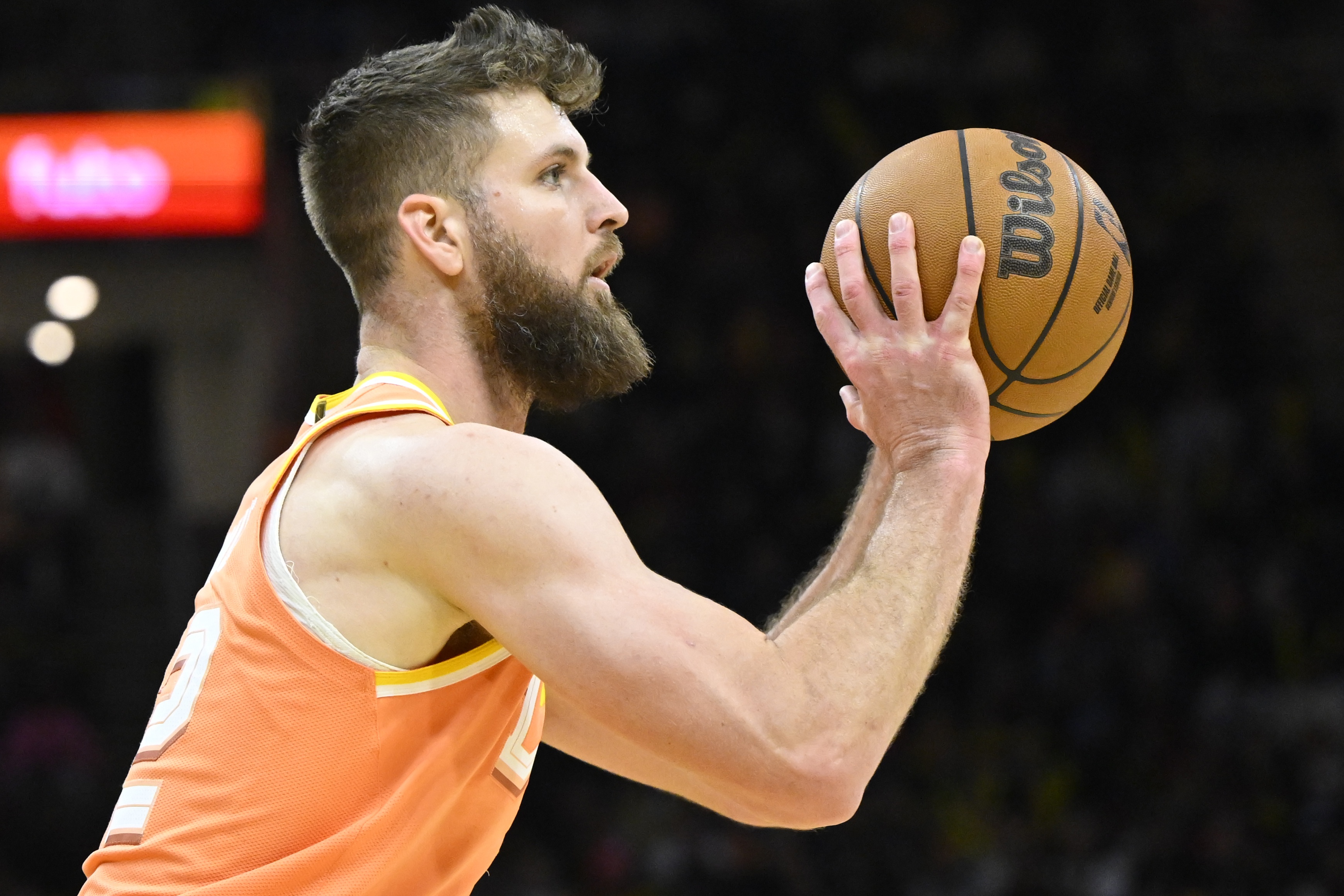 意昂体育入口-骑士主场迎战活塞 迪恩·韦德&amp;米切尔&amp;斯特鲁斯缺席比赛